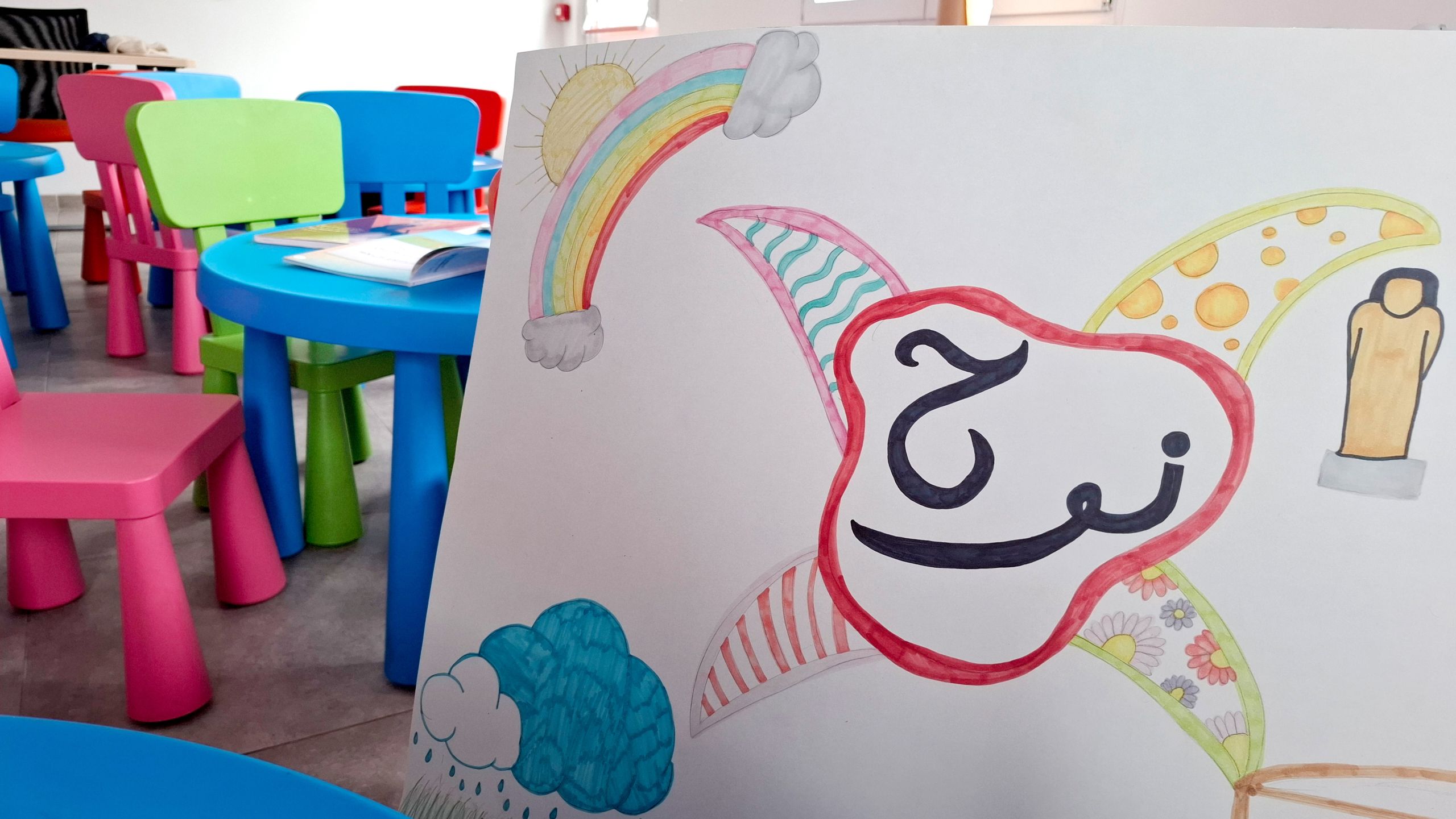 Tableau réalisé par les enfants qui suivent l'apprentissage à la Madrassah Nour de Dechy